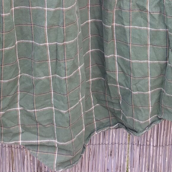 St. John's Bay Flannel Green Plaid Button Up - LG - Picture 12 of 12